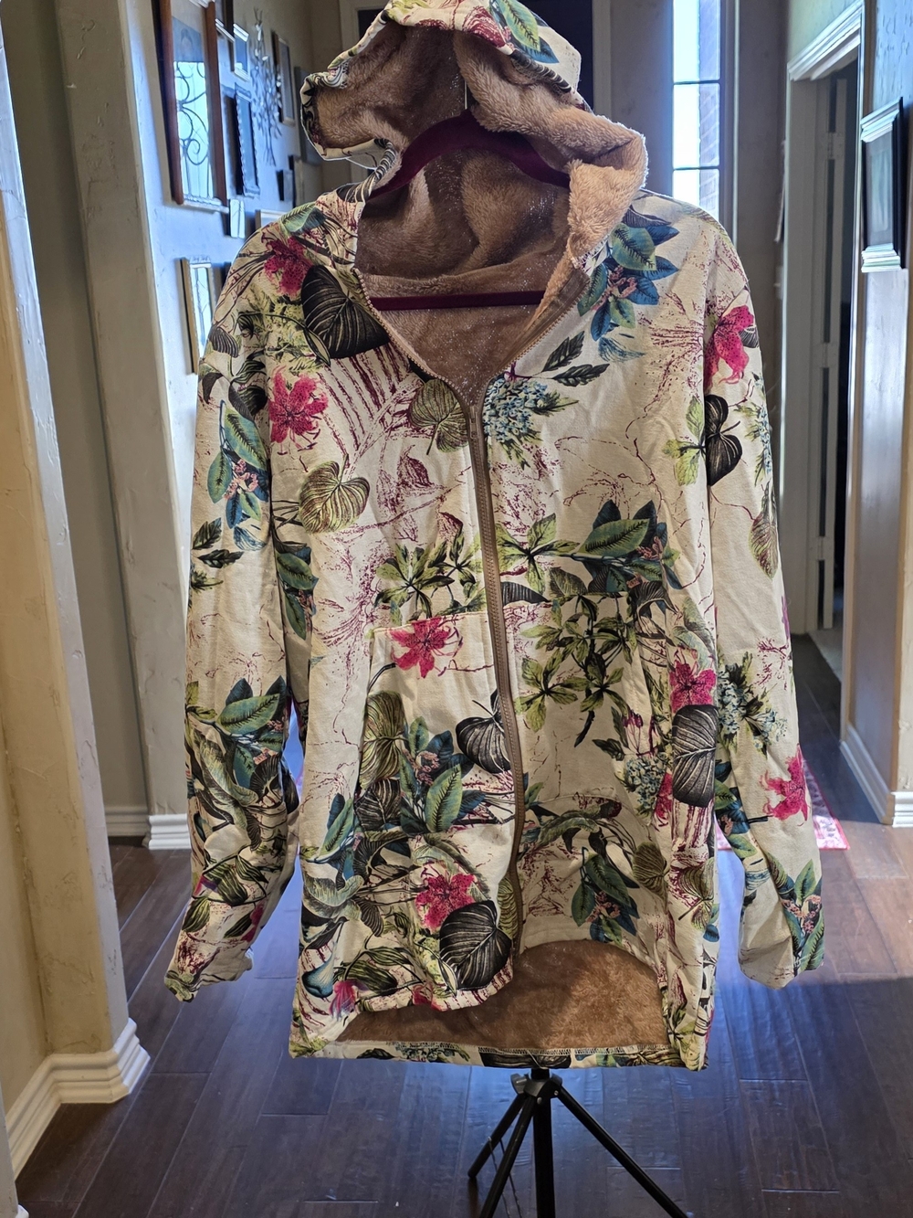 Women’s Floral Sherpa Lined Hoodie Jacket Cozy Zip Up Tropical Print